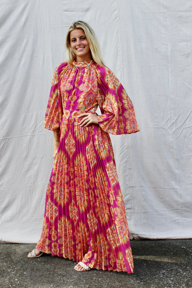 What Dreams Are Made Of Printed Maxi Dress - Magenta