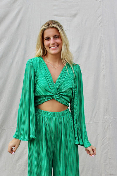 Sweet Memory Pleated Woven Top - Kelly Green