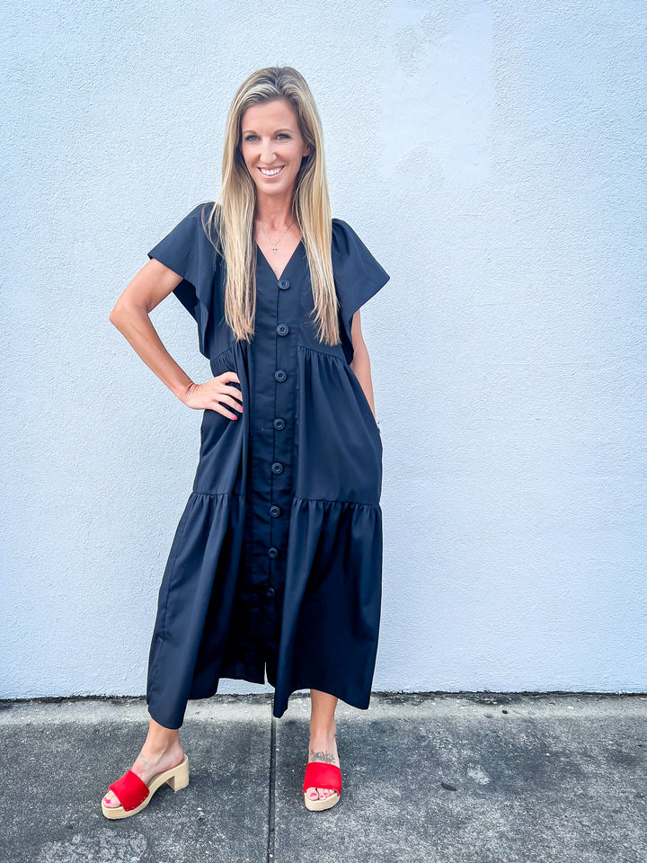 Twirl-Worthy Flutter Sleeve Tiered Midi Dress – Black