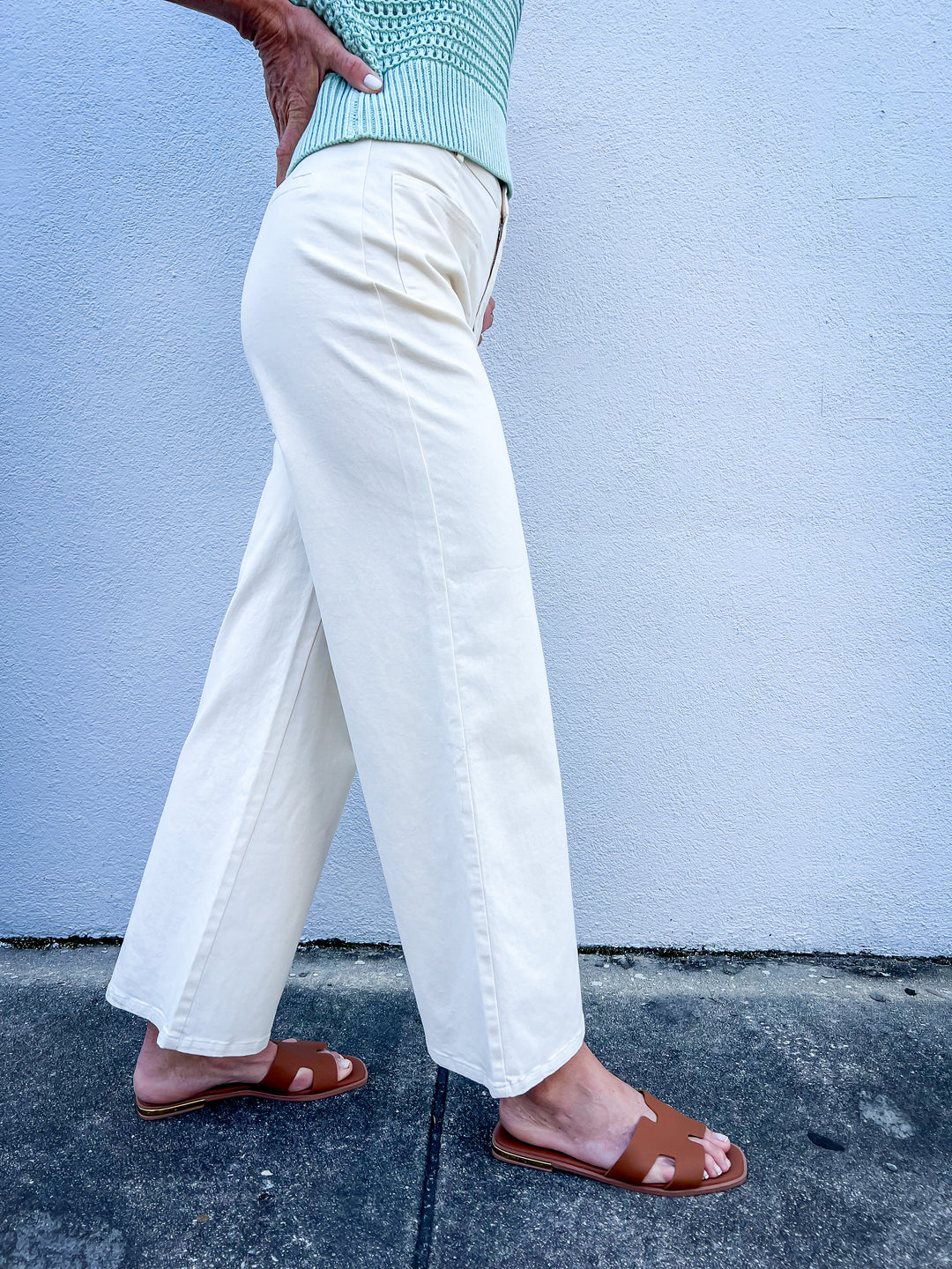Effortless Chic Ankle-Length Pants - Ecru