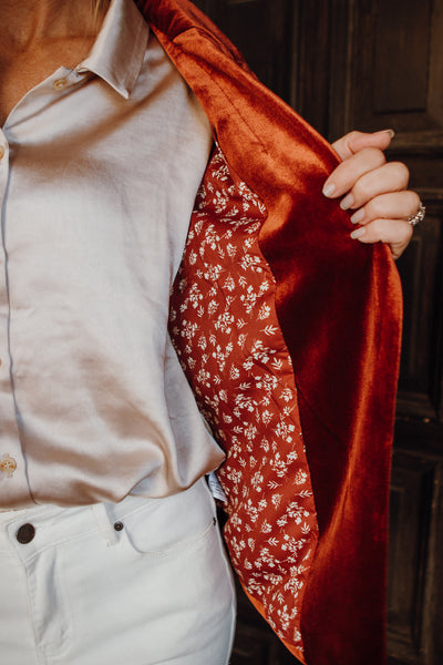 BOSS BABE VELVET BLAZER - AMBER RUST {SKIES ARE BLUE}